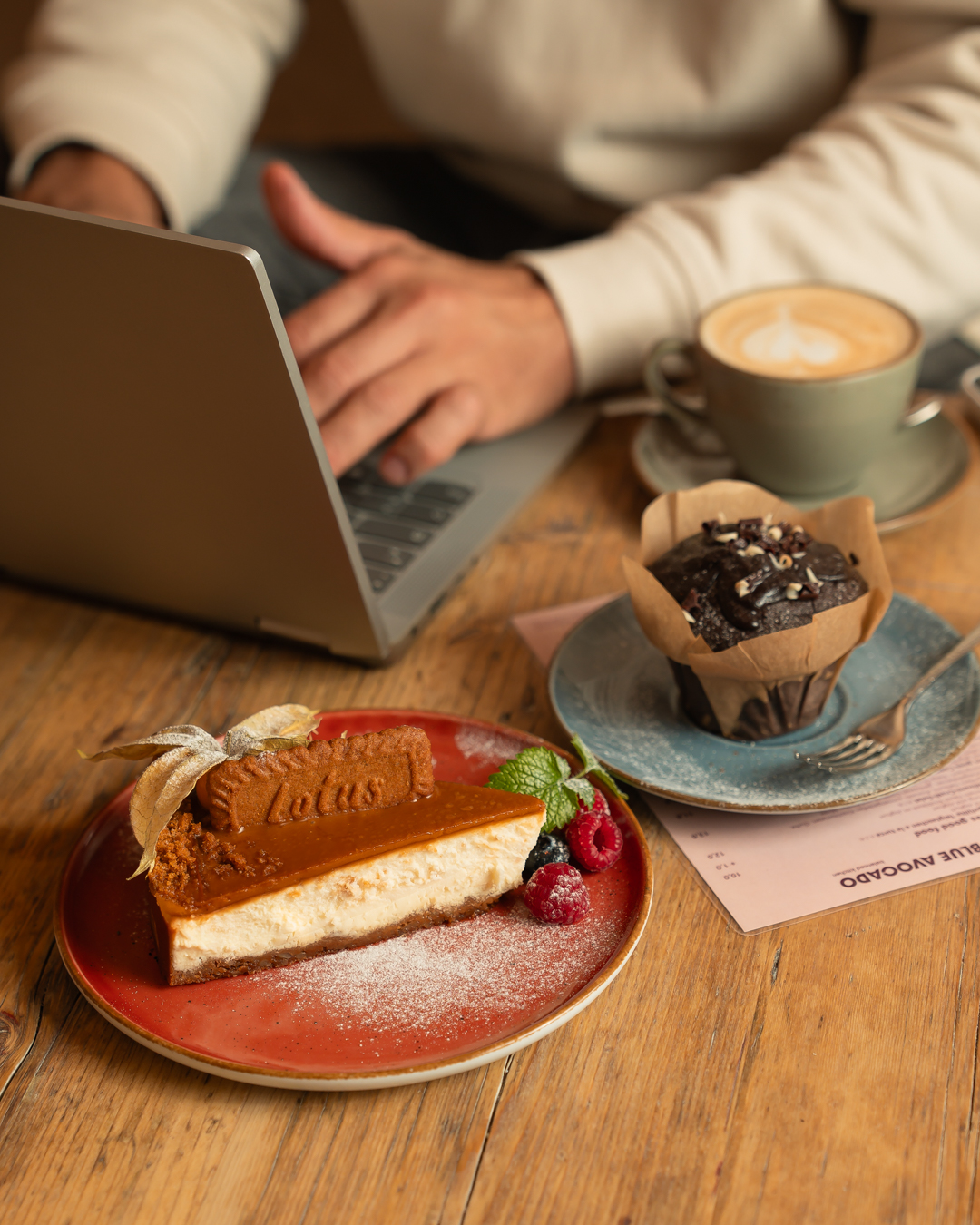 Frühstück und Kaffee im Blue Avocado